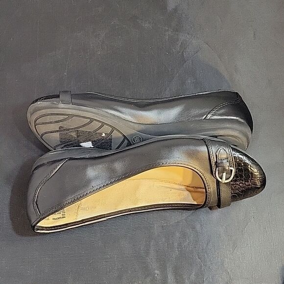 Faded Glory Women's Buckle Toe Flat SHOE - Picture 8 of 13